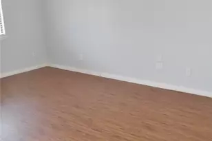 6933 Sunflower Cir N, Fort Worth, TX 76120 - Photo 18