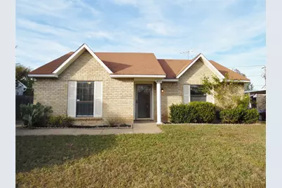 6933 Sunflower Circle N, Fort Worth, TX 76120 - Photo 2