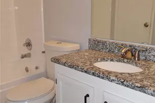 6933 Sunflower Cir N, Fort Worth, TX 76120 - Photo 16