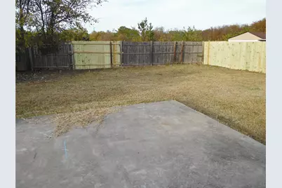 6933 Sunflower Circle N, Fort Worth, TX 76120 - Photo 20