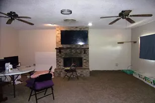 2620 Crescent Dr, Vernon, TX 76384 - Photo 2