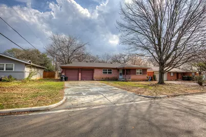 405 Vine Street, Euless, TX 76040 - Photo 2