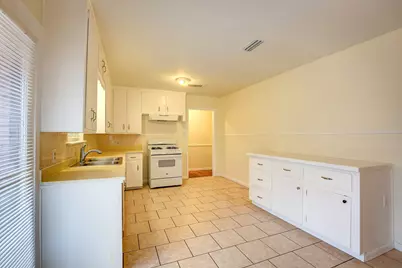 405 Vine Street, Euless, TX 76040 - Photo 12