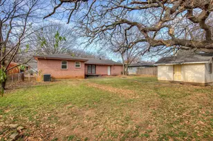 405 Vine St, Euless, TX 76040 - Photo 28