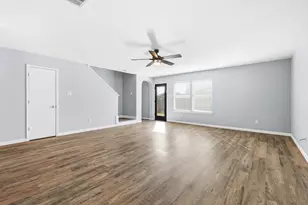 10733 Kittering Trl, Fort Worth, TX 76052 - Photo 16