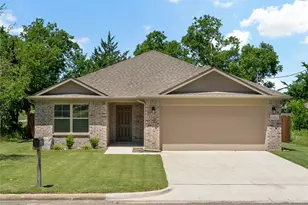 1412 Wright St, Greenville, TX 75401 - Photo 2