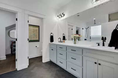 512 E Parks Avenue, Waxahachie, TX 75165 - Photo 14