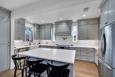 512 E Parks Avenue, Waxahachie, TX 75165 - Photo 8