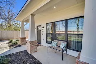 512 E Parks Ave, Waxahachie, TX 75165 - Photo 4