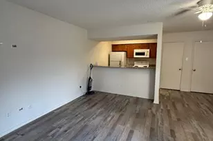 9807 Walnut St, Dallas, TX 75243 - Photo 4