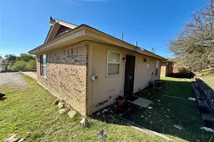 2600 21st St, Fort Worth, TX 76106 - Photo 12