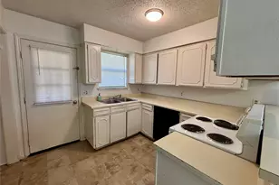 2600 21st St, Fort Worth, TX 76106 - Photo 4