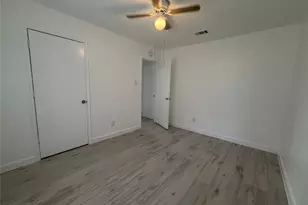 2600 21st St, Fort Worth, TX 76106 - Photo 8