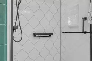 706 S Wildwood Dr, Irving, TX 75060 - Photo 16