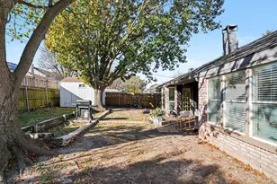 2322 Cromwell Dr, Arlington, TX 76018 - Photo 26