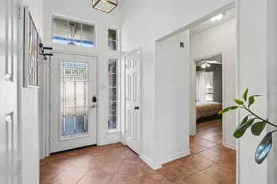 2322 Cromwell Drive, Arlington, TX 76018 - Photo 2