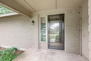 1910 Forestdale Dr, Richardson, TX 75081 - Photo 2