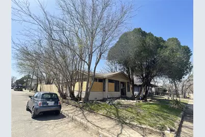 1136 E Leuda Street, Fort Worth, TX 76104 - Photo 4