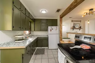 1011 S Waco St, Weatherford, TX 76086 - Photo 12