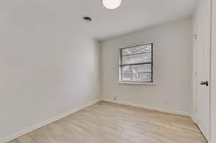 413 Simmons Dr, Hurst, TX 76053 - Photo 18