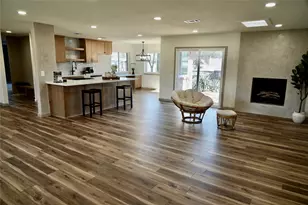 305 Bluebonnet Dr, Grapevine, TX 76051 - Photo 4