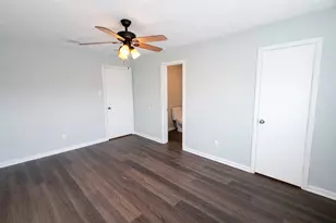 16 W Creek Ln, Grand Prairie, TX 75052 - Photo 16