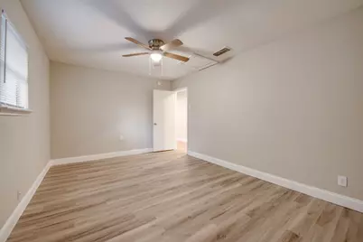 3912 Lakewood Drive, Lake Worth, TX 76135 - Photo 18