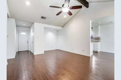 209 Ginger Lane, Euless, TX 76039 - Photo 4