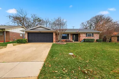 324 Moore Creek Road, Hurst, TX 76053 - Photo 2