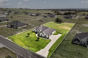 313 Oak Mdw Ln, Weatherford, TX 76085 - Photo 6