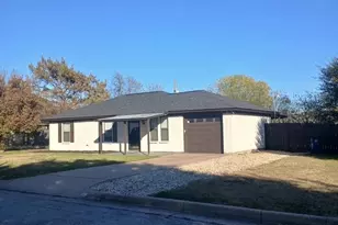 441 White Oak Ln, Burleson, TX 76028 - Photo 2