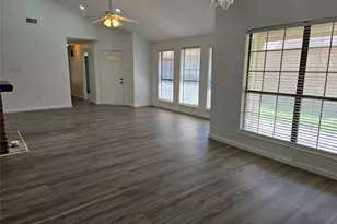 3032 Big Oaks Dr, Garland, TX 75044 - Photo 6