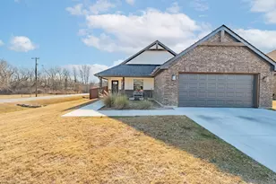 100 Wiley St, Stephenville, TX 76401 - Photo 4