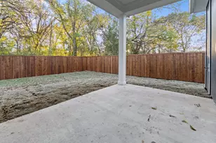 520 E 5th St, Bonham, TX 75418 - Photo 14