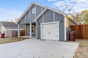 520 E 5th St, Bonham, TX 75418 - Photo 16