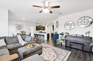 715 Philadelphia St, Fate, TX 75189 - Photo 6