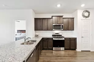 715 Philadelphia St, Fate, TX 75189 - Photo 10