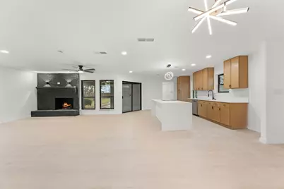 328 E Pleasant Run Road, DeSoto, TX 75115 - Photo 2