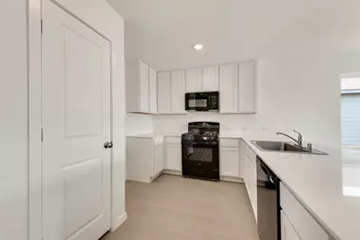953 Prestonwood Lane, Keene, TX 76059 - Photo 6