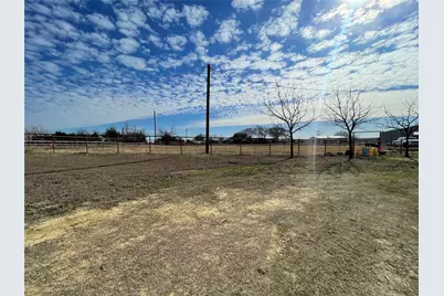 301 Blue Ribbon Road, Waxahachie, TX 75165 - Photo 16