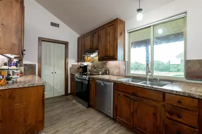 493 Browning Road, Bellevue, TX 76228 - Photo 6