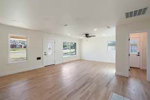 2205 Elmwood Blvd, Dallas, TX 75224 - Photo 4