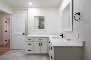 2205 Elmwood Blvd, Dallas, TX 75224 - Photo 18