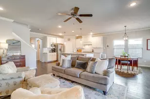 2817 Townsend Dr, Fort Worth, TX 76110 - Photo 16