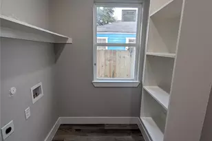 2631 Burger Ave, Dallas, TX 75215 - Photo 6