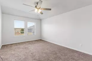 2841 Pacifico Wy, Fort Worth, TX 76111 - Photo 14