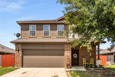 2841 Pacifico Way, Fort Worth, TX 76111 - Photo 2