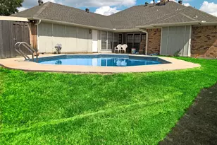 3709 Highgate Ln, Carrollton, TX 75007 - Photo 2