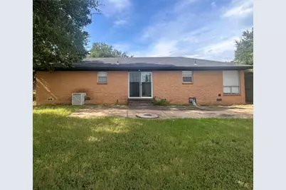 1121 E Coke, Hamilton, TX 76531 - Photo 2