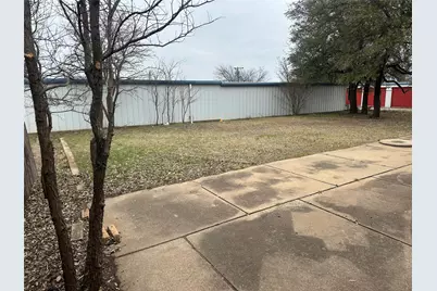 1121 E Coke, Hamilton, TX 76531 - Photo 4